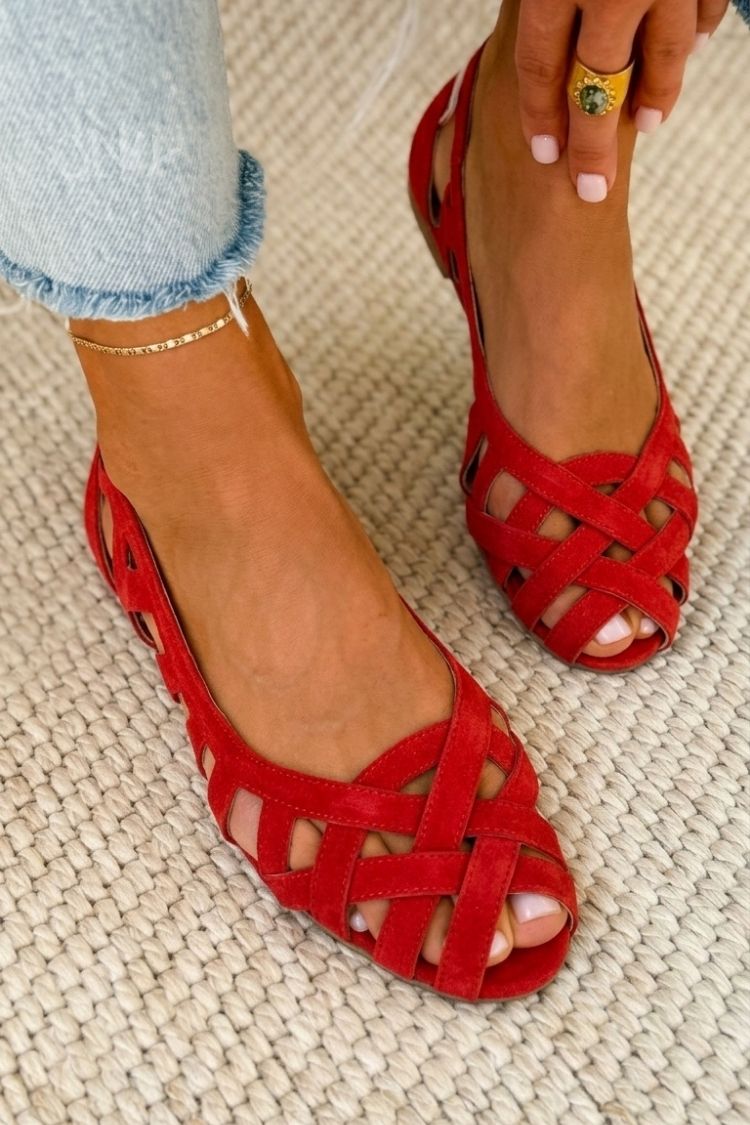 Hina | Sandalias planas con punta abierta y material trenzado