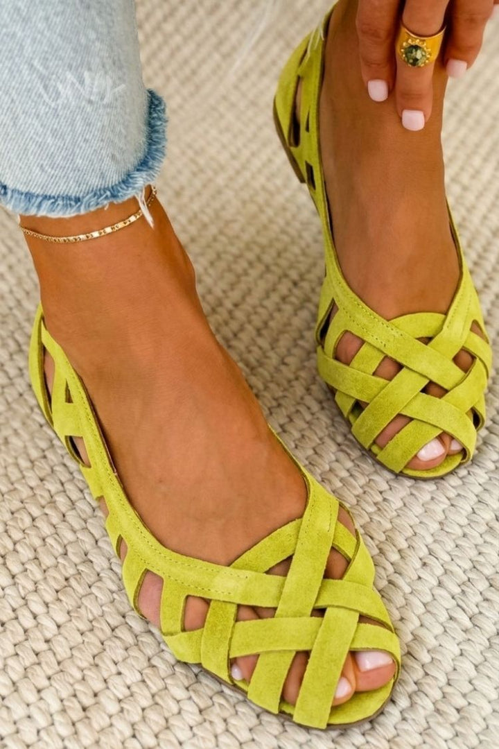Hina | Sandalias planas con punta abierta y material trenzado