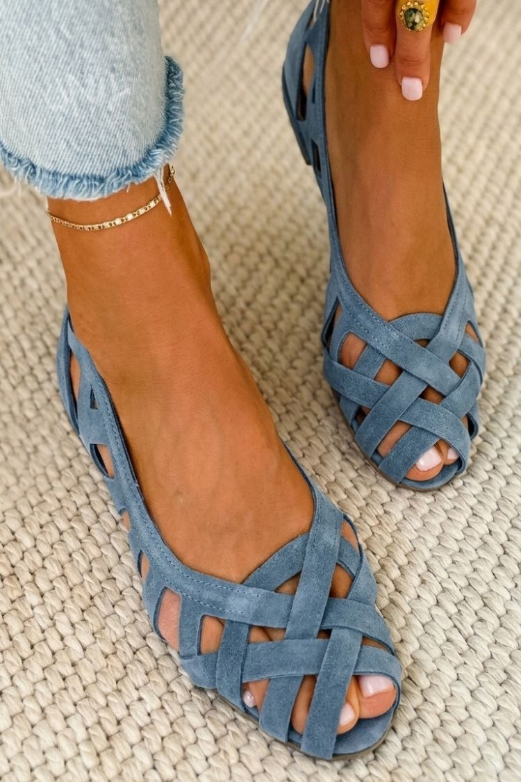 Hina | Sandalias planas con punta abierta y material trenzado