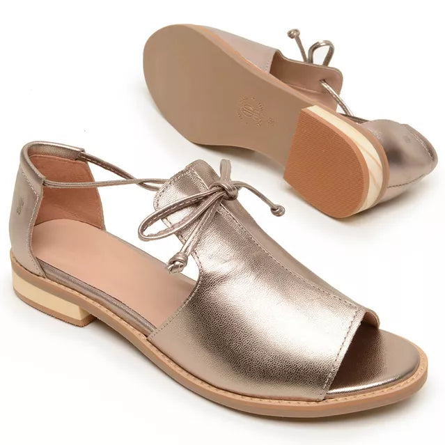 Lucía – SANDALIAS DE CUERO ESTILO TIRAS.