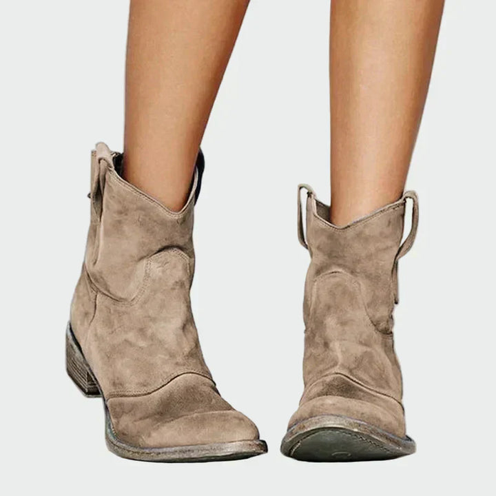 Marisol | Botas Vaqueras Retro de Tobillo en Gamuza Marrón